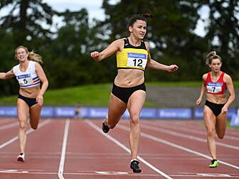 Phil Healy completes sprint do...